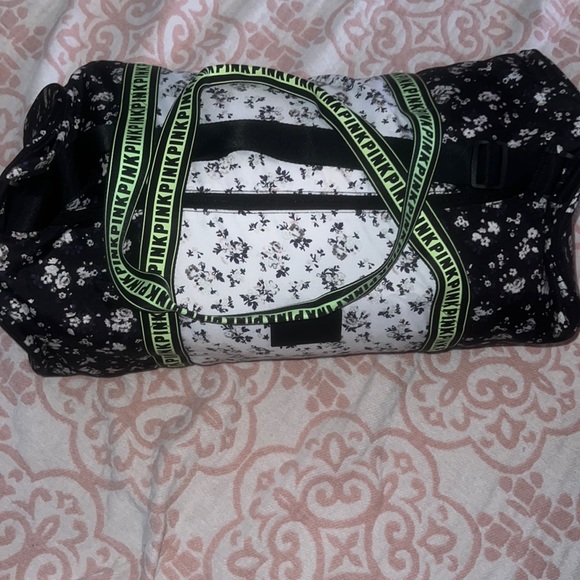 Victoria's Secret Handbags - Victoria’s Secret tote bag‎